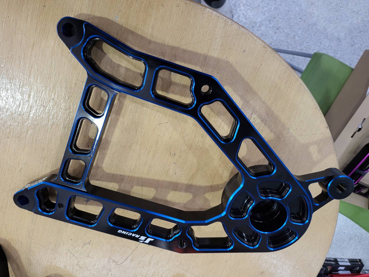 สวิงอาร์ม Giorno125 JS สีทูโทน ชุดละ5300 สีแดง สีทอง สีม่วง สีเขียว สีน้ำเงิน