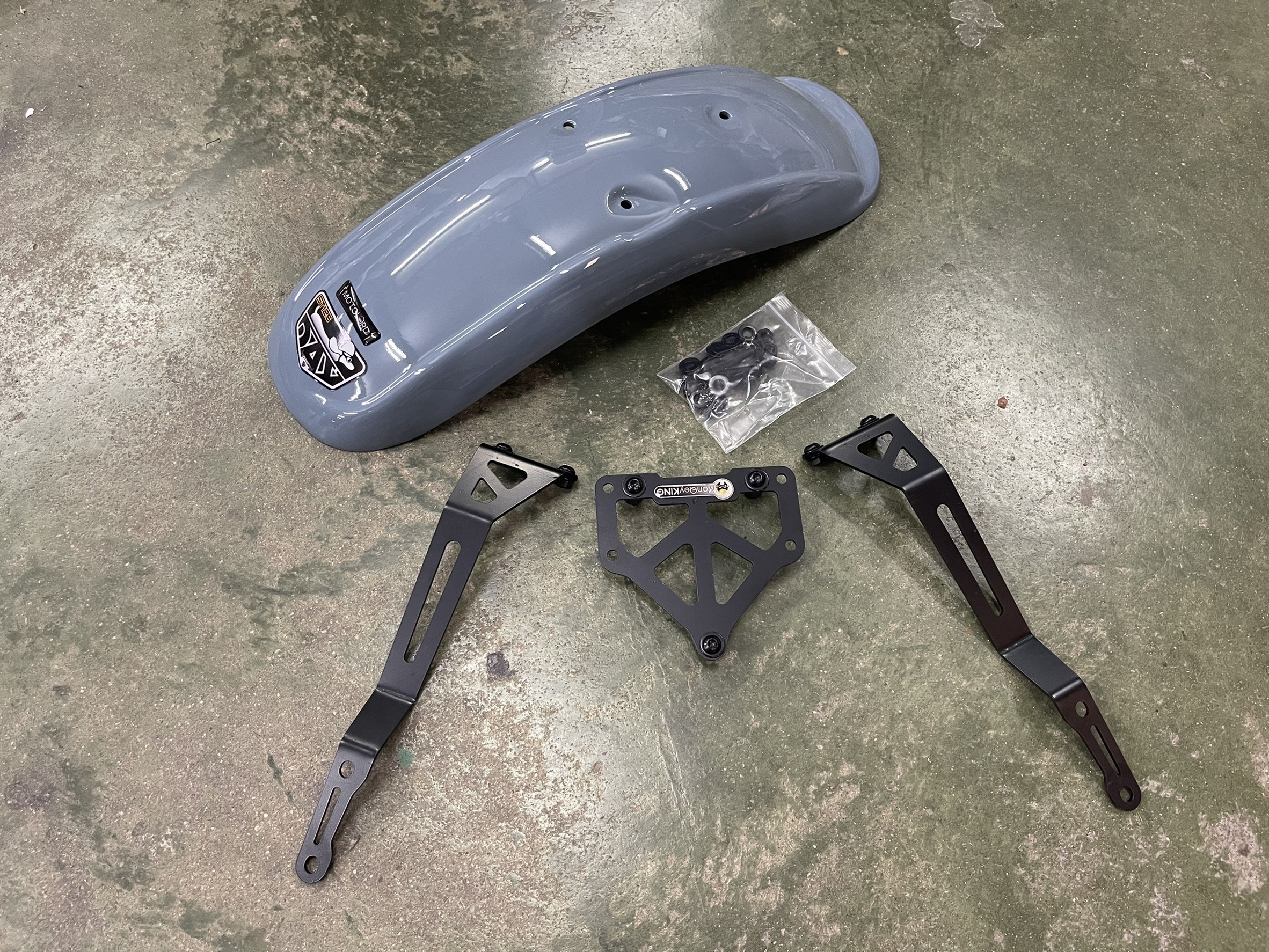 บังโคลนหน้าทรงต่ำ MotolordD Dax125 Low front fender Dax125 2,500฿(งานสี/ลายเคฟล่า) 2,900฿ (พ่นสีโครมเมียม)