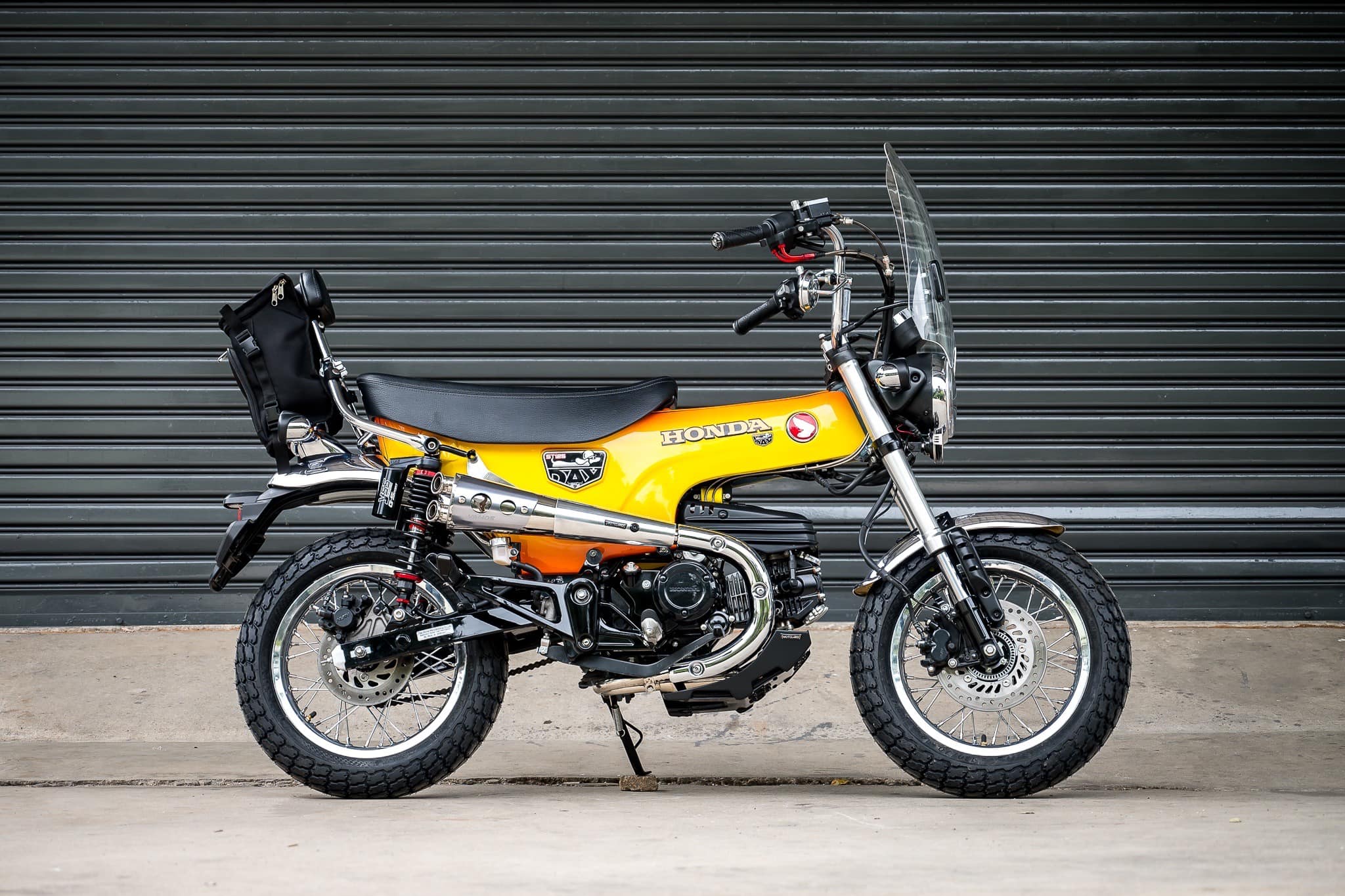 ท่อ DAX125 MotolordD x Vamos ตรงรุ่น เสียง นุ่ม ไพเราะ วัสดุน้ำหนักเบา ให้อัตตราเร่งที่ดี มาพร้อมอุปกรณ์ติดตั้งครบ ท่อมี มอก. ใช้งานได้สบายใจ ท่อ DAX125 VAMOS ราคา 8900 บาท