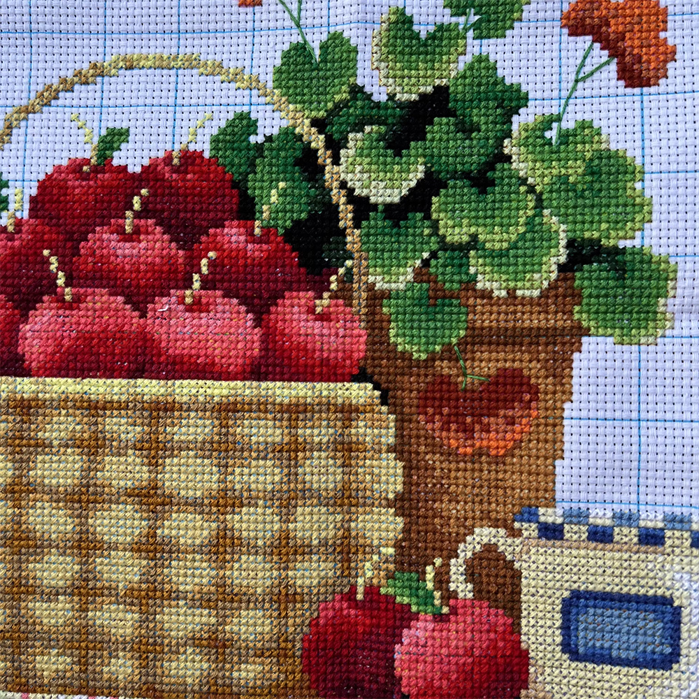 fruit-1021 *สินค้าหมด* ชุดปักครอสติช ลายตะกร้าแอปเปิ้ล 2 (ไม่มีเดินเส้น ผ้า11CTพิมพ์ลาย ปักครั้งละ 3 เส้นเล็ก ไม่มีผังลาย พิมพ์ลายบนผ้าชัด ปักบนผ้าได้เลย ) ขนาด 52*52 ซม.ผ้าครอสติช 11CTพิมพ์ลายปักบนผ้า ไหมคอตตอน 32 สี เข็ม