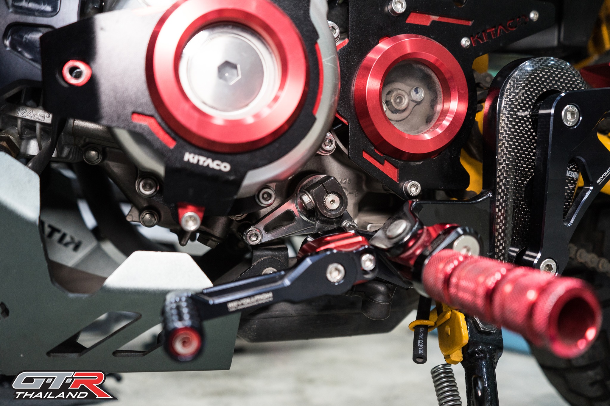 ตัวประคองแกนเกียร์ GTR THAILAND WAVE-125i ปี2012-22/MONKEY-125 4เกียร์ ราคา 900฿ / wave-125i ปี2023/wave110i ปี2021 5เกียร์ ราคา 950฿ มี5สีให้เลือก