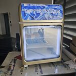 ตู้แช่แข็ง มินิบาร์ชนิดประตูกระจก Sanden (3 cu.ft) รุ่น SNR-0085X