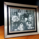 รูปในหลวงรัชกาลที่ 9 พร้อม พระบรมวงศานุวงศ์ อันแสนอบอุ่น สวยงาม สุดคลาสสิค