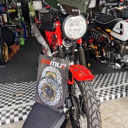 จานดิสก์หน้า CT125 KAMUI ขนาด 220 มิล ราคา 3,000 บาท จานดิสก์หลัง CT125 KAMUI ขนาด 190 มิล ราคา 3,000 บาท