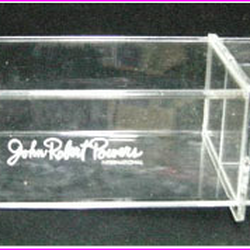 กล่องใส่ทิชชู่และคัตตอนบัต