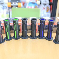 ปลอกแฮนด์ ปลอกมือ Daytona ของแท้จากญี่ปุ่น ปลอกแฮนด์ Daytona แท้ รุ่น GG-D-Line + ยาว 125 มม. + รูแฮนด์ ซ้าย 22 มม. ขวา 25 มม. + เป็นรุ่นปลายแฮนด์เปิด