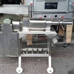 เครื่องคั้นกะทิ 4น็อต 1HP คั้นน้ำผลไม้ แบบจรวด สแตนเลส ทั้งตัว รุ่นที่ 1