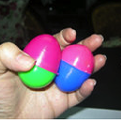 ลูกไข่พลาสติกคละสี ขนาดกลาง