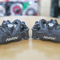 ปั๊มเบรค Nissin 4Potแท้ cbr650R ซ้าย/ขวา เบิกศูนย์แถมผ้าเบรคแท้ ราคา3000ต่อข้าง