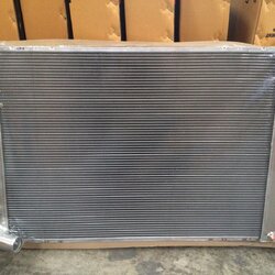 หม้อน้ำรถยนต์ Lexus RX400