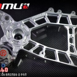 สวิงอาร์ม CNC ตรงรุ่น ADV-160 สำหรับจาน 220 มิล. ปั๊ม Brembo ผีเสื้อ 2 Pot
