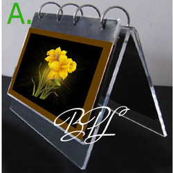 ปฏิทินตั้งโต๊ะอะครีลิค ทุกขนาด