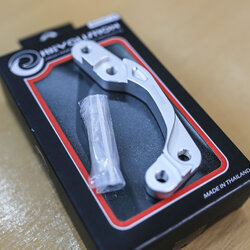 ขาจับปั้มผีเสื้อหน้า HONDA MONKEY 125 REVOLUTION สีเงิน-สีดำ ราคา900