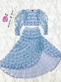 Landmee Set เซ็ทเสื้อครอปแขนพองกับกระโปรงยาวแสนสวย