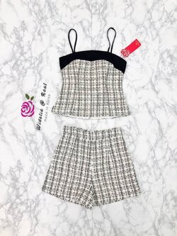 CH Set เซ็ทเสื้อสายเดี่ยวกับกางเกงขาสั้นแสนสวย