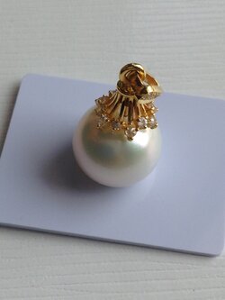 จี้ไข่มุก south sea สีขาว ขนาด 15-16 มิล ตัวเรือน 18k ประดับพลอยแท้