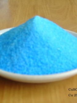 ผงจุลธาตุทองแดง คอปเปอร์ซัลเฟต (จุนสี) Copper Sulfate Pentahydrate, CuSO4.5H2O ประกอบด้วยคอบเปอร์ 25% บรรจุ 1 กิโลกรัม (R)