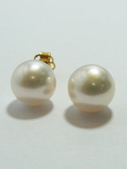 ต่างหูไข่มุกอะโกย่าญี่ปุ่นแท้ 8-8.5 มิล กลม ก้านทอง 14k AAA