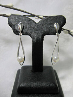 ต่างหูไข่มุกแท้