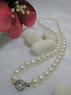 สร้อยคอไข่มุกแท้ 8.5-9 มิล กลม สีขาว เกรด AA++