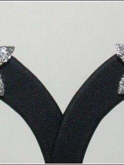 ต่างหูไข่มุกแท้ แบบกลีบดอกไม้