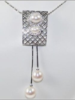 สร้อยและจี้ไข่มุกแท้