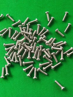 สกรูหัวแฉกสแตนเลส ขนาด M4 ยาว 14 มิล