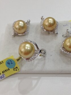 เซ็ตไข่มุก south sea 11-12 มิล ตัวเรือน 18k สีทอง เพชรแท้ น้ำ 97 เกรด AAA