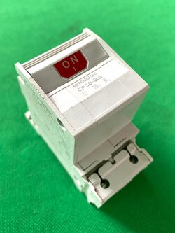 Circuit Protector ยี่ห้อมิตซูบิชิ รุ่น CP30-BA 15A