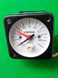 เพรสเชอร์เกจมีสวิตซ์ควบคุม KOGANEI รับแรงดัน 0.1-0.83 MPa