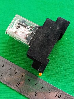 รีเลย์ Omron รุ่น MY2N พร้อมซ็อกเก็ต ใช้ไฟ 220v