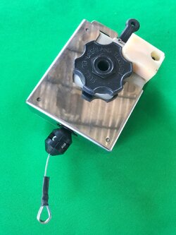 รอกแขวนเครื่องมือแบบสปริง รับน้ำหนัก 0.5-0.9 kg สลิงยาว 1 เมตร