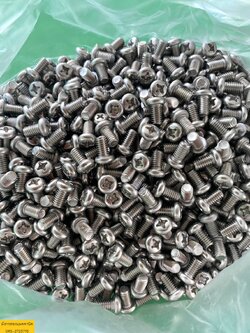 สกรูหัวแฉกสแตนเลส ขนาด M6 ของใหม่ เกลียวดี