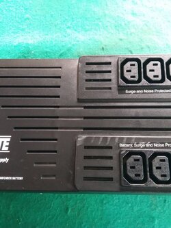 เครื่องสำรองไฟ ยี่ห้อ tripplite รุ่น AVRX550U ขนาด 550VA 300W