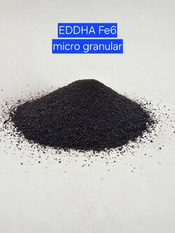 จุลธาตุ เหล็กคีเลตอีดีดีเอชเอ 6% (EDDHA FE) เหล็กม่วง เหล็กคีเลต 6% แบบเกล็ดละเอียด Micro Granular ละลายง่าย ไม่จับก้อน บรรจุ 1 กิโลกรัม (R)