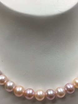 สร้อยคอไข่มุกแท้ 8-8.5 มิล กลม คละสี มัลติคัลเลอร์ เกรด AAA