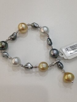 สร้อยข้อมือไข่มุก south sea 11-12.7 มิล ร้อยสลับกับเม็ดทองขาว 18k มุกคละสี