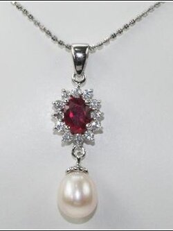 สร้อยและจี้ไข่มุกแท้