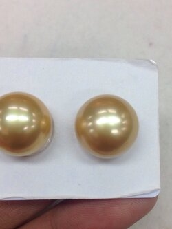 ไข่มุกเม็ดเดี่ยวคู่ south sea ขนาด 12-13 มิล กลม สีทอง เกรด AAA