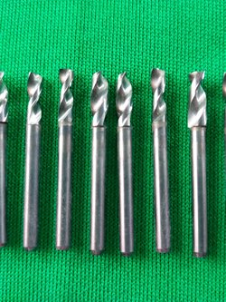 ดอกสว่านคาร์ไบด์มือสอง ขนาดตัว 3 มิล ยาว 38 มิล ปลายมีตั้งแต่ 3 -4 มิล