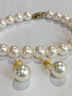 เซ็ตสร้อยข้อมือและต่างหูไข่มุกอะโกย่าญี่ปุ่นแท้ กลม ก้านทอง 14k