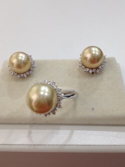 เซ็ตไข่มุก south sea 10-11 มิล ตัวเรือน 18k สีทอง เพชรแท้ น้ำ 97 เกรด AAA