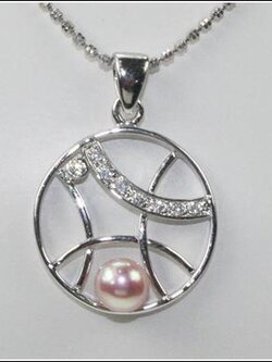 สร้อยและจี้ไข่มุกแท้