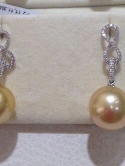 ต่างหูไข่มุก south sea 10-11 มิล ตัวเรือน 18k มุกสีทอง เพชรแท้ น้ำ 97 เกรด AAA