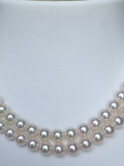 สร้อยคอไข่มุกอโกย่า ญี่ปุ่น ร้อยแบบสองชั้น 7.5-8.0 มิล กลม สีขาวอมชมพู AAA