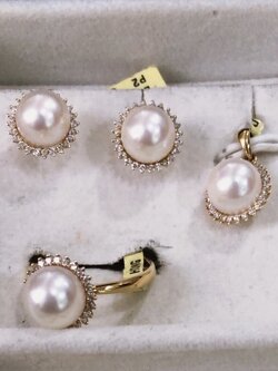 ราคาพิเศษ ชุดเซ็ตต่างหู แหวนและจี้ไข่มุกอะโกย่าญี่ปุ่นแท้ 8-9 มิล ตัวเรือน 18K เพชรแท้