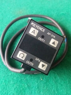 สวิตซ์แรงดัน เซ็นเซอร์แรงดันลม Keyence Pressure Sensor AP-31A ใช้ไฟ 12-24VDC