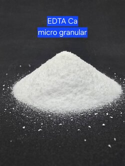 จุลธาตุ แคลเซียมคีเลตอีดีทีเอ EDTA Ca 9% แคลเซียมคีเลต แบบเกล็ดละเอียด Micro Granular ละลายง่าย ไม่จับก้อน บรรจุ 1 กิโลกรัม (R)