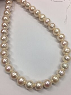 สร้อยคอไข่มุกแท้ 8.5-9 มิล กลม สีขาวอมชมพุ AA++