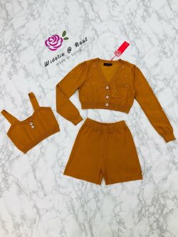 Korea Set 3 ชิ้น มีเสื้อคลุม+เสื้อครอปสายเดี่ยว+กางเกงขาสั้นเอวสูง (น้ำตาล)
